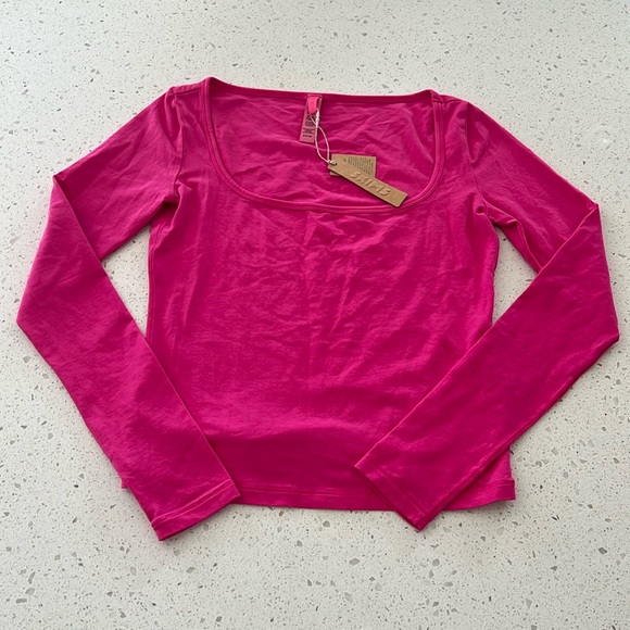 SKIMS Tops - SKIMS LONG SLEEVES TOP
